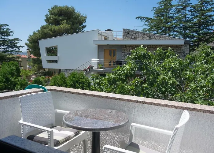 Gostinjska kuća Stolfa Krk Town