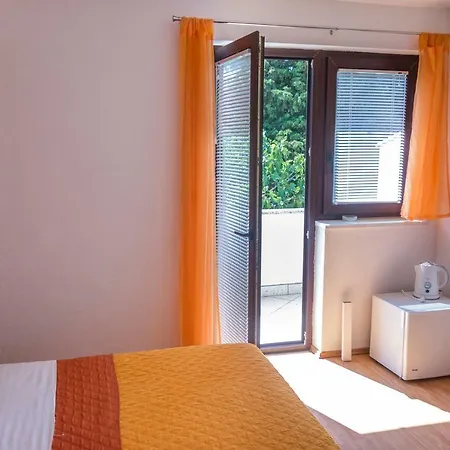 Stolfa Guest house *