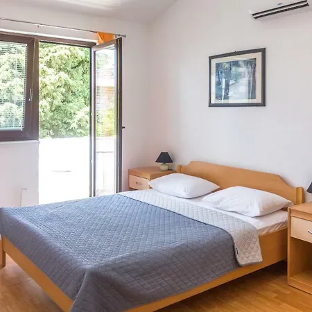 Stolfa Guest house *
